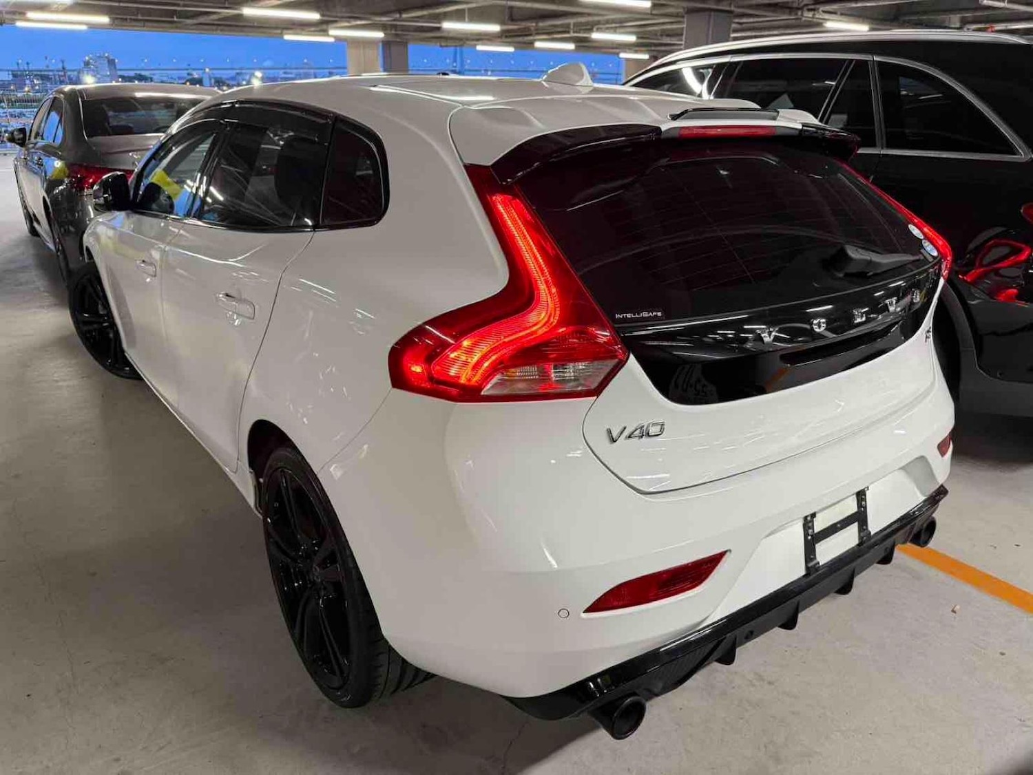 Used Volvo V40 2015 for sale - 77225354: Photo 4
