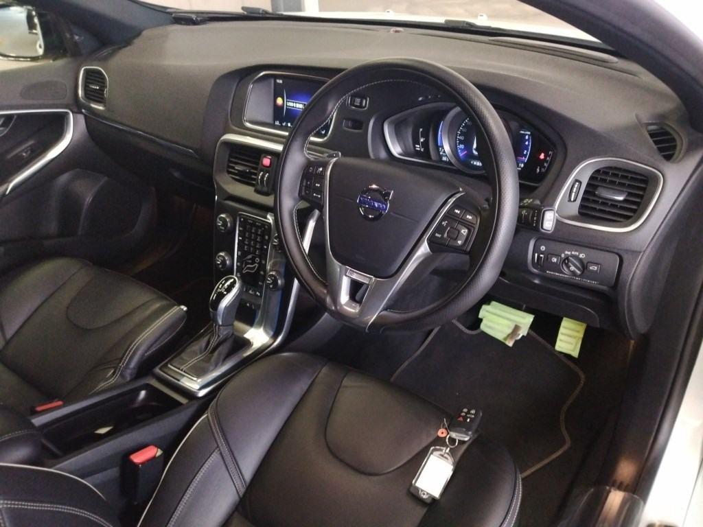 Used Volvo V40 2015 for sale - 77225354: Photo 5