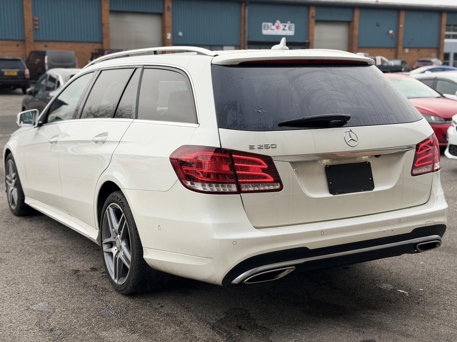 Used Mercedes-Benz E Class 2014 for sale - 77201703: Photo 3