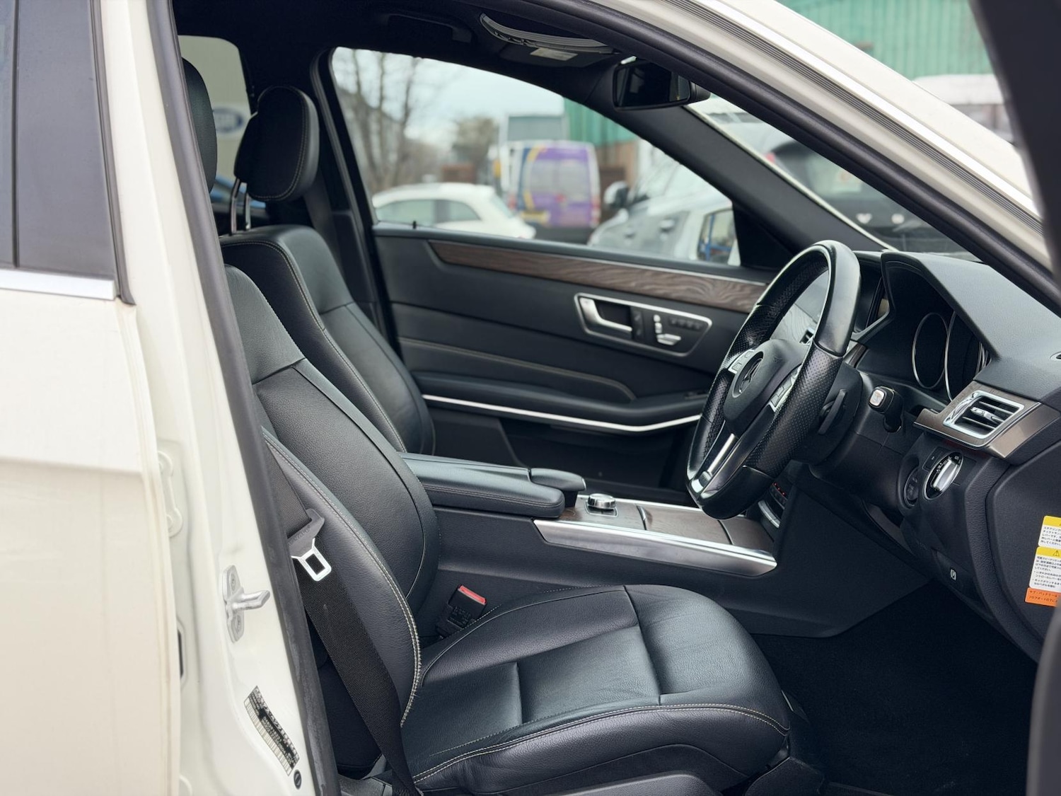 Used Mercedes-Benz E Class 2014 for sale - 77201703: Photo 6