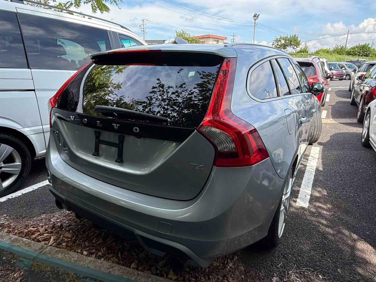 Used Volvo V60 2013 for sale - 77225356: Photo 2