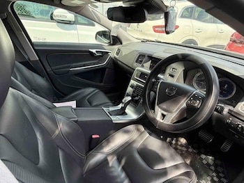 Used Volvo V60 2013 for sale - 77225356: Photo