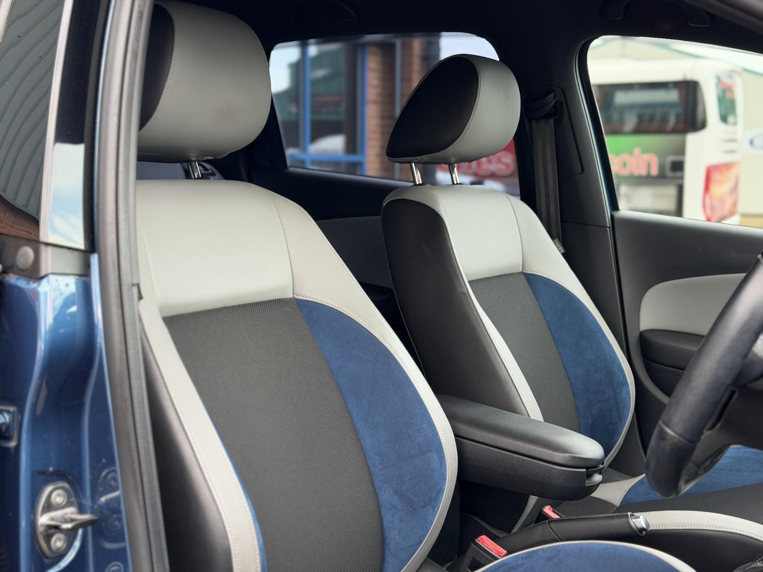 Used Volkswagen Polo 2013 for sale - 76719271: Photo 17