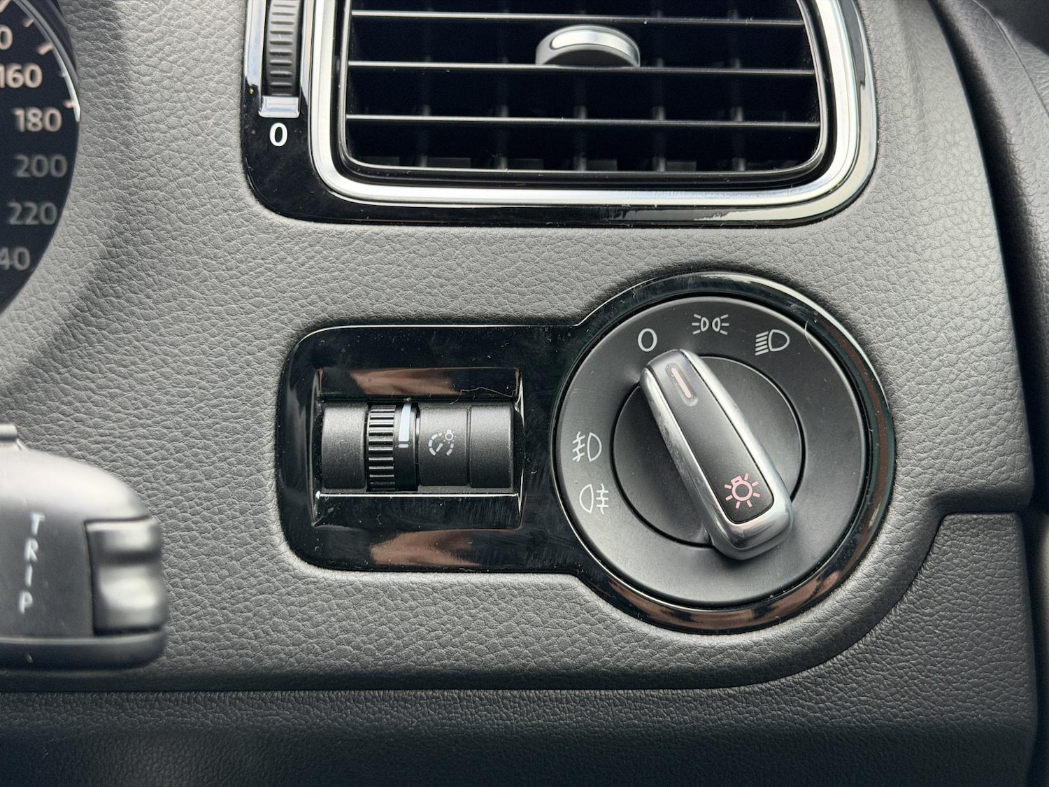 Used Volkswagen Polo 2013 for sale - 76719271: Photo 23