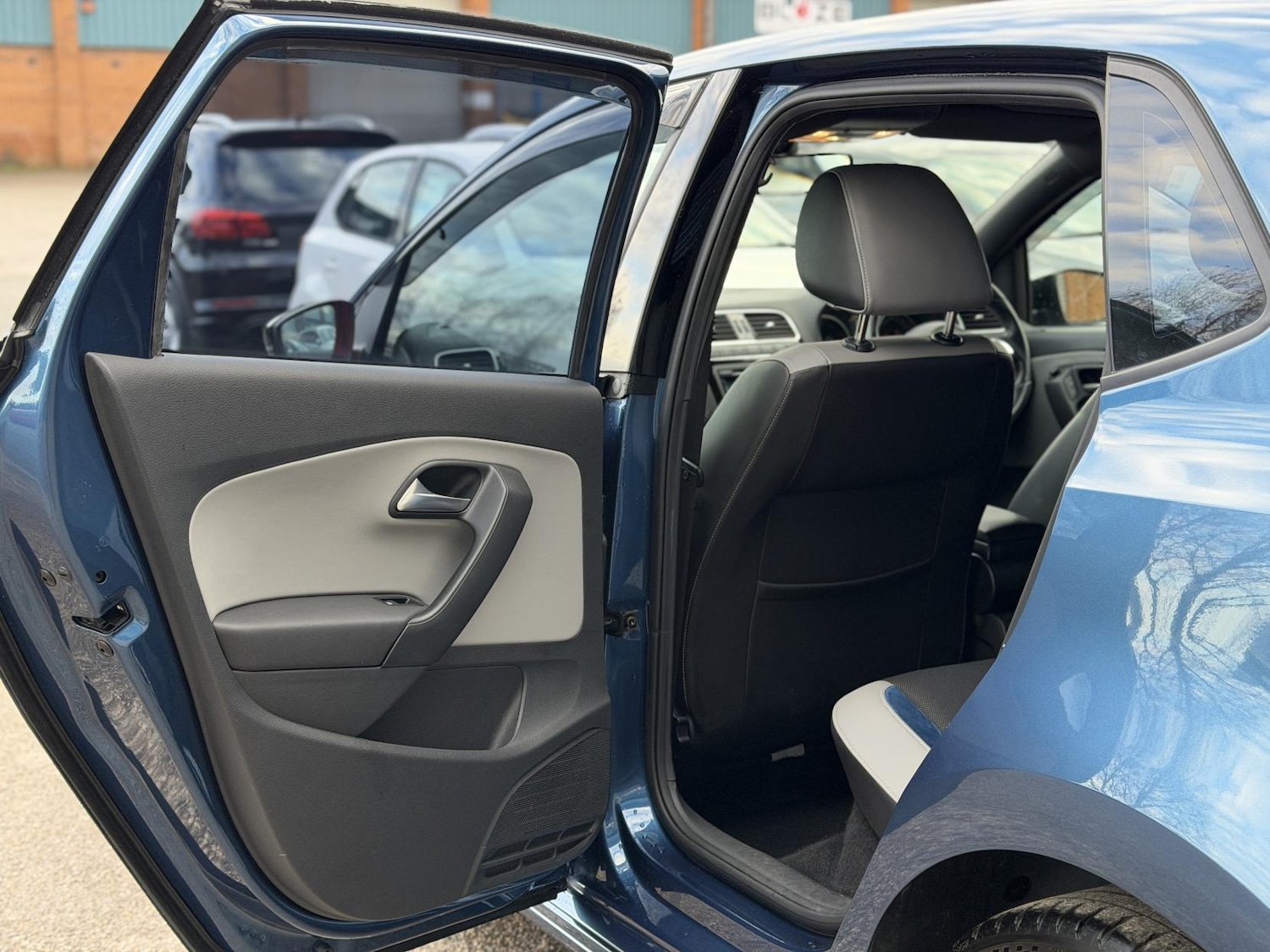 Used Volkswagen Polo 2013 for sale - 76719271: Photo 38