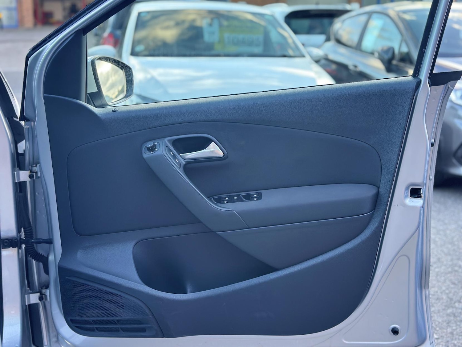 Used Volkswagen Polo 2012 for sale - 76382505: Photo 16