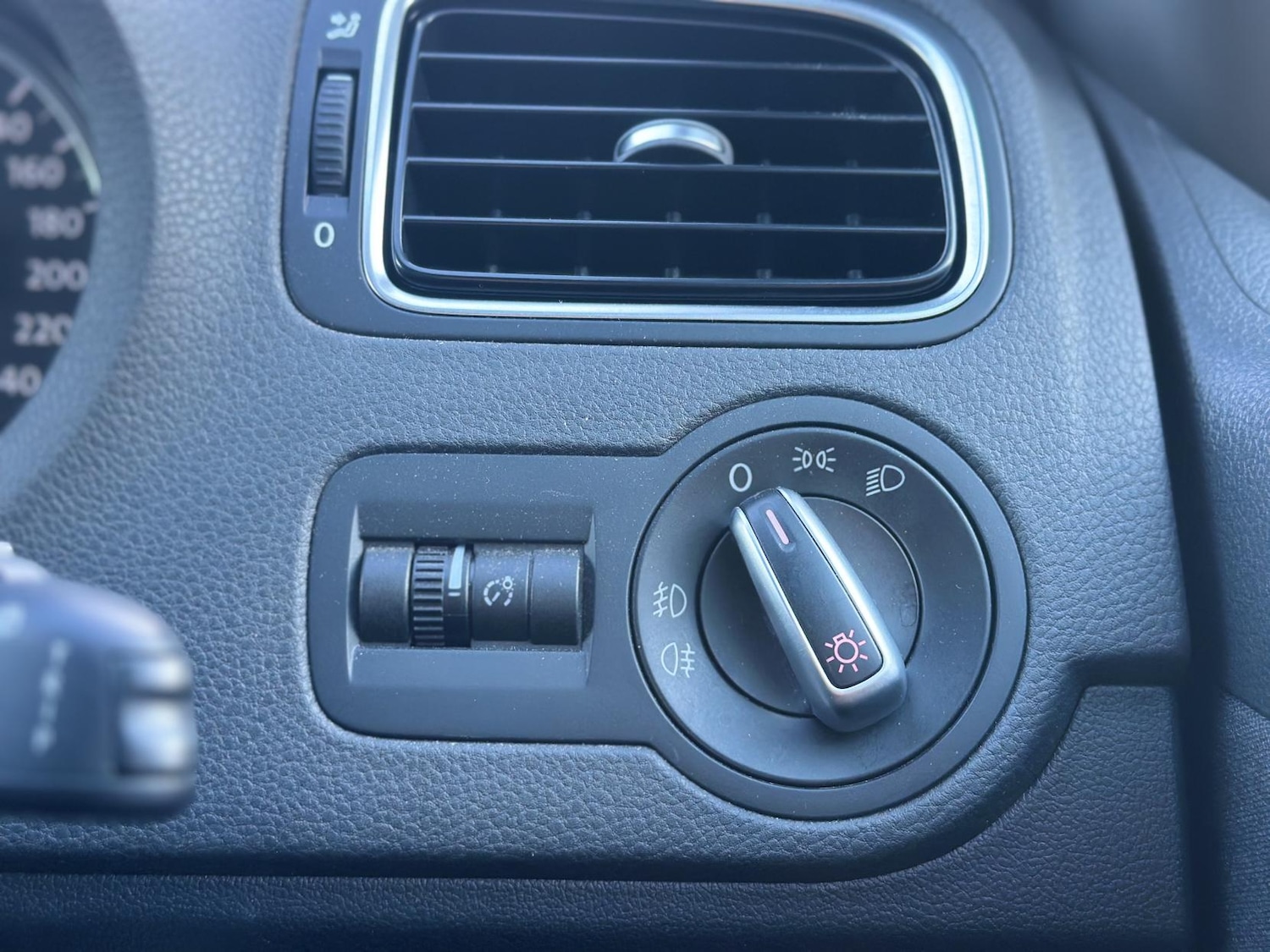 Used Volkswagen Polo 2012 for sale - 76382505: Photo 26