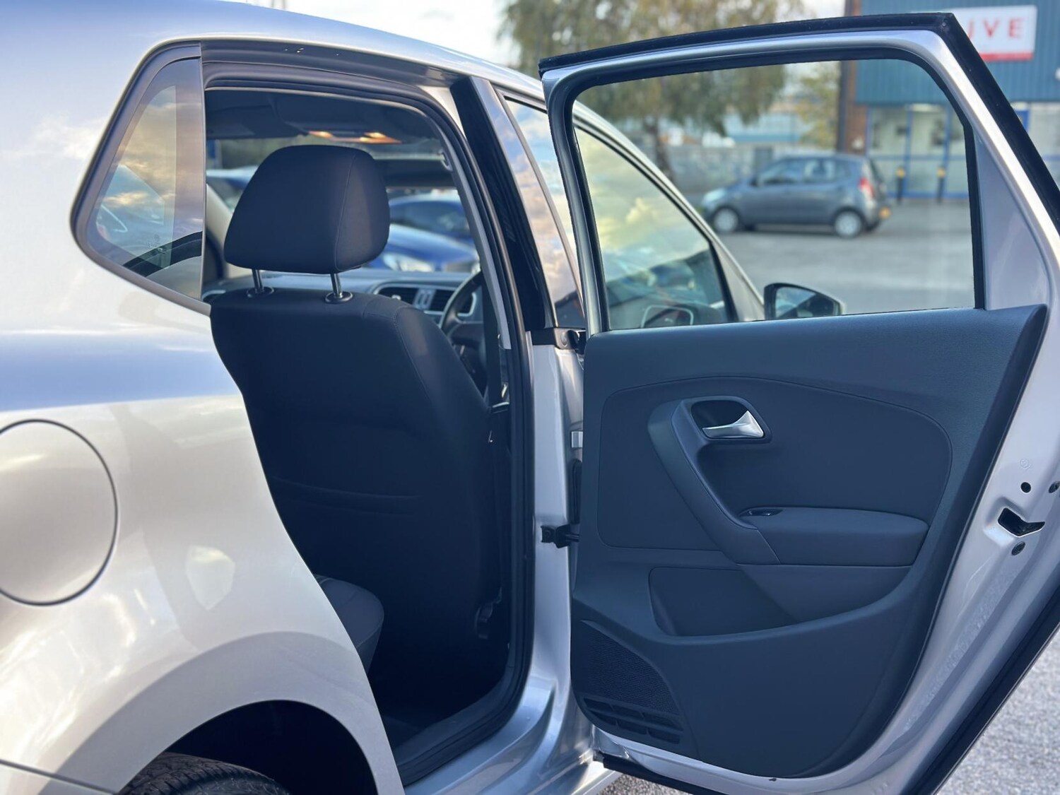 Used Volkswagen Polo 2012 for sale - 76382505: Photo 34