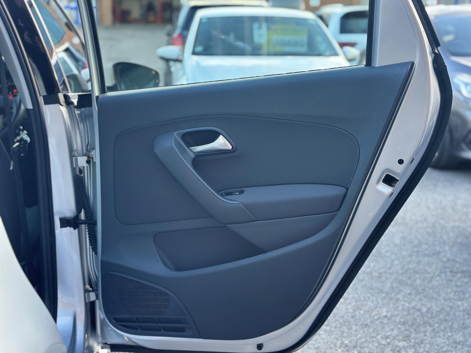 Used Volkswagen Polo 2012 for sale - 76382505: Photo 35