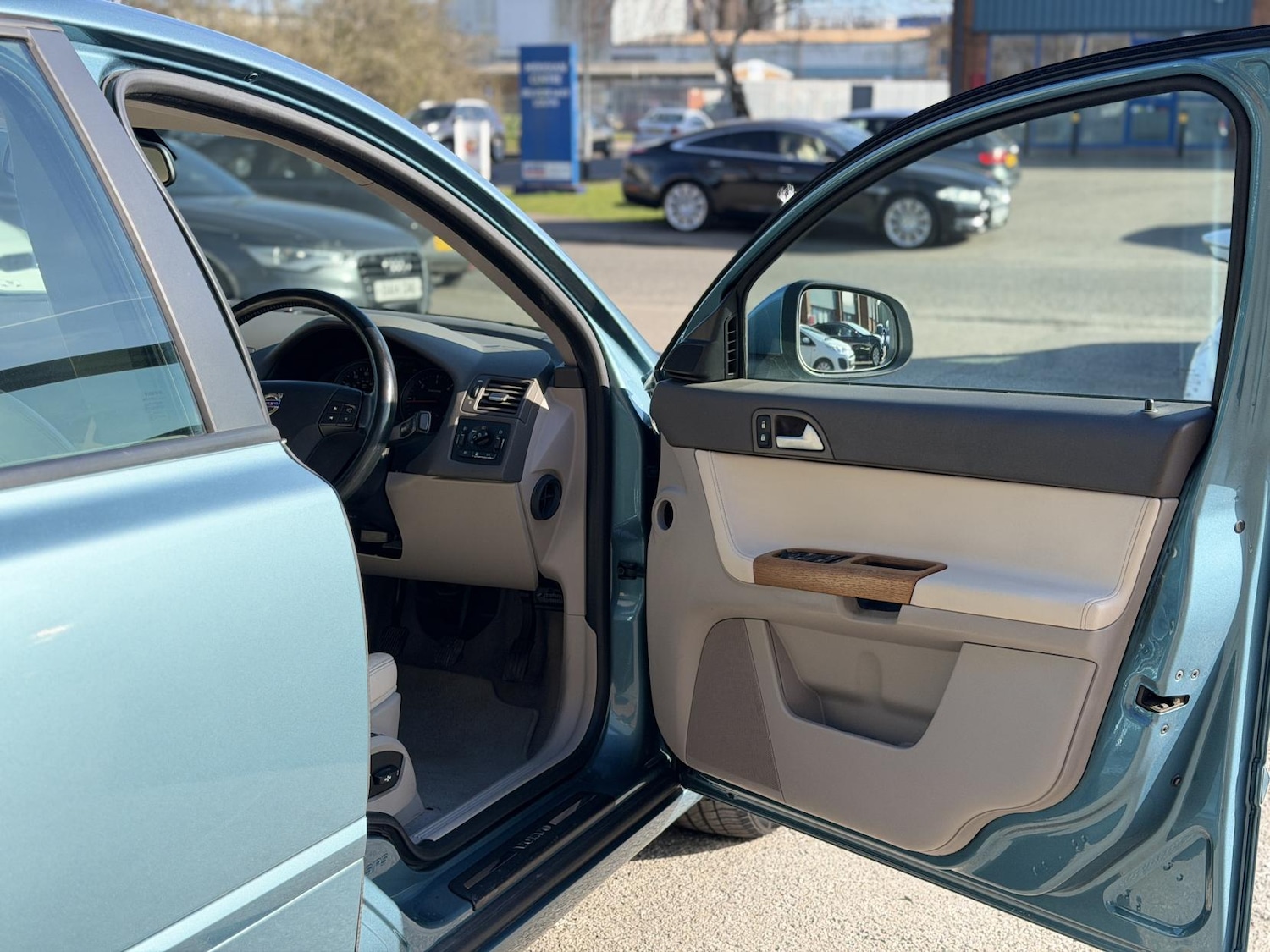 Used Volvo S40 2009 for sale - 77975663: Photo 15