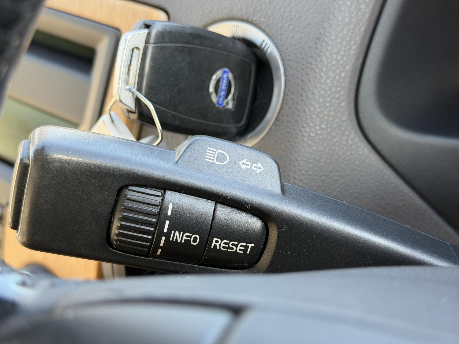 Used Volvo S40 2009 for sale - 77975663: Photo 21