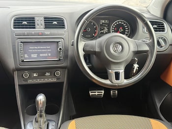 Used Volkswagen Polo 2014 for sale - 75732130: Photo