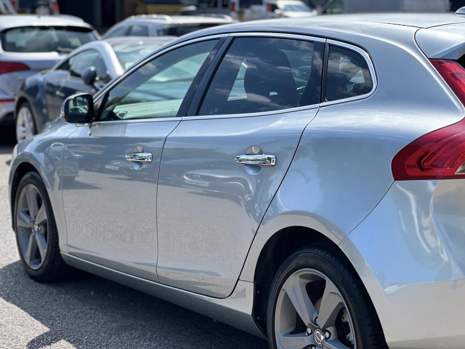 Used Volvo V40 2013 for sale - 75733142: Photo 12