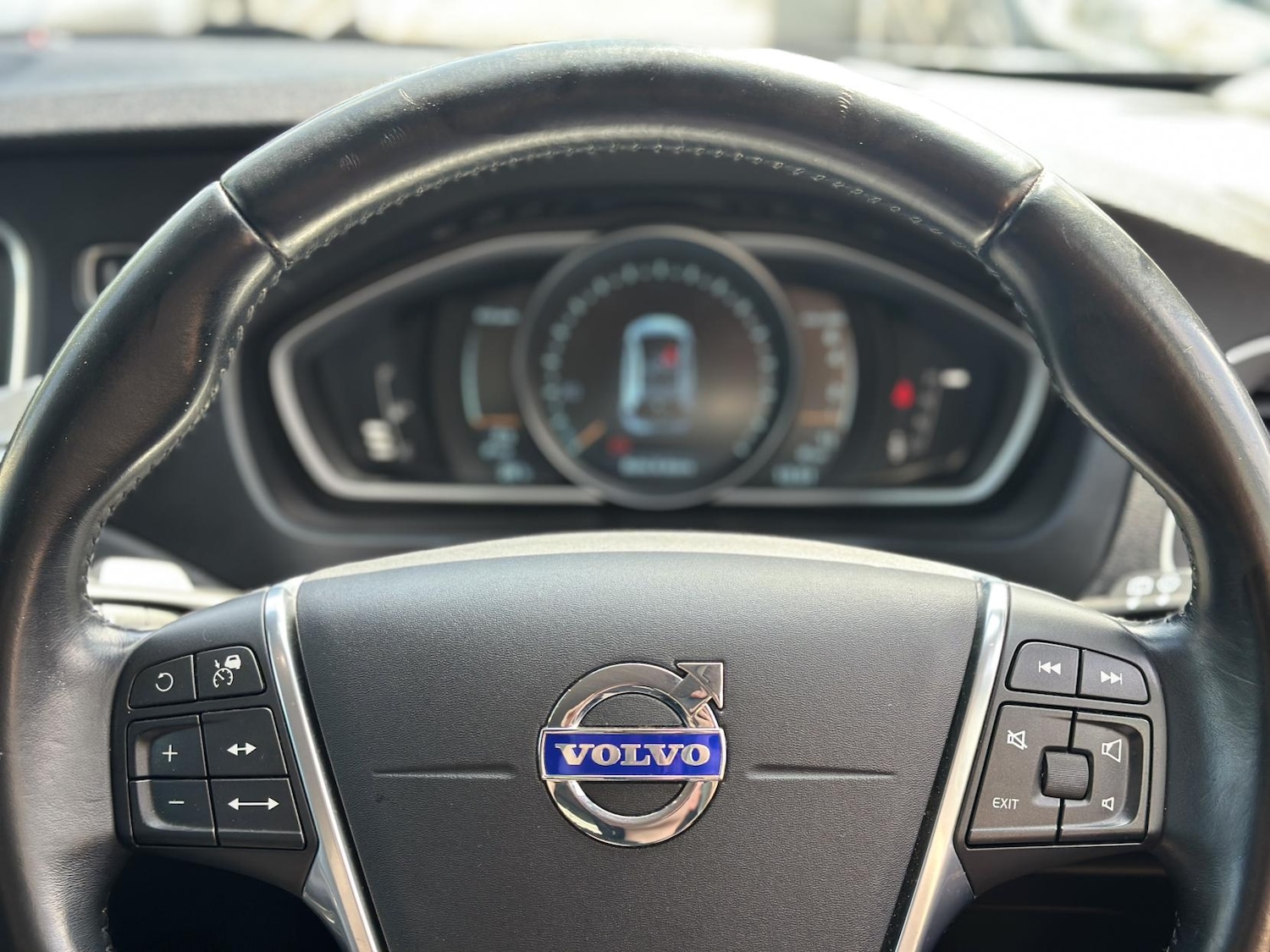Used Volvo V40 2013 for sale - 75733142: Photo 20