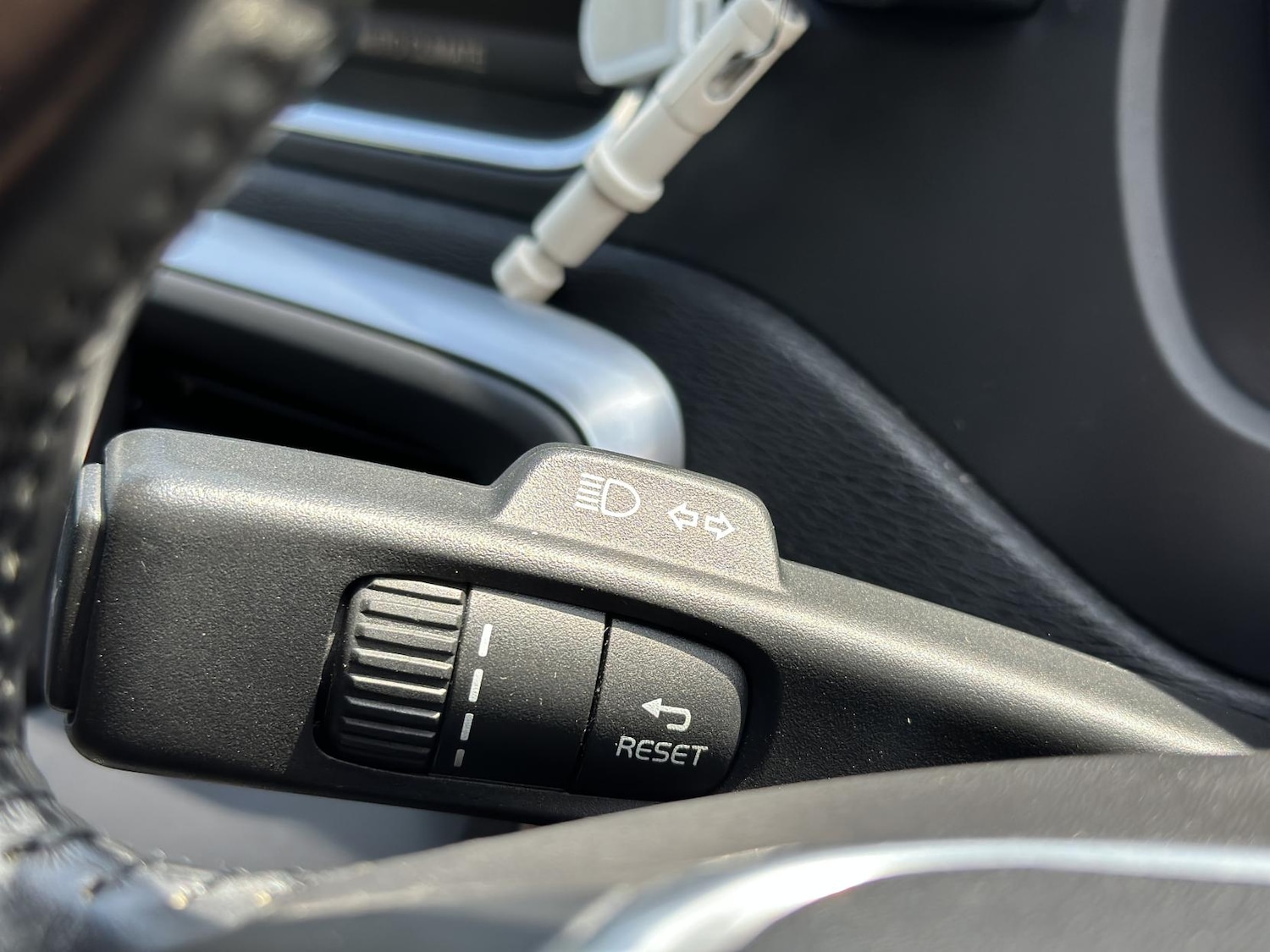 Used Volvo V40 2013 for sale - 75733142: Photo 22