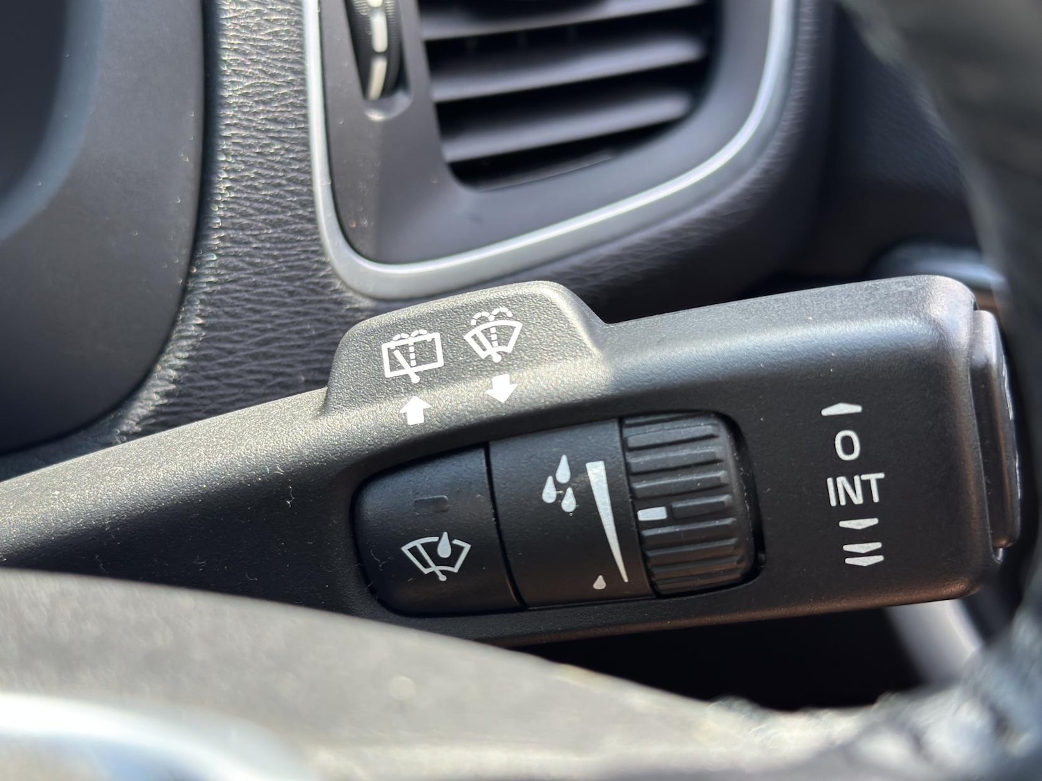 Used Volvo V40 2013 for sale - 75733142: Photo 23