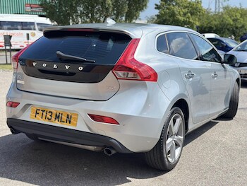 Used Volvo V40 2013 for sale - 75733142: Photo
