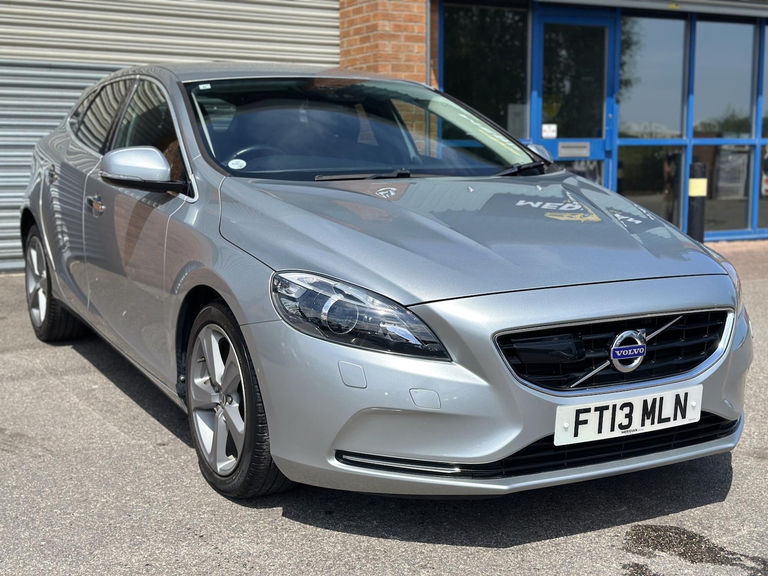 Used Volvo V40 2013 for sale - 75733142: Photo 4