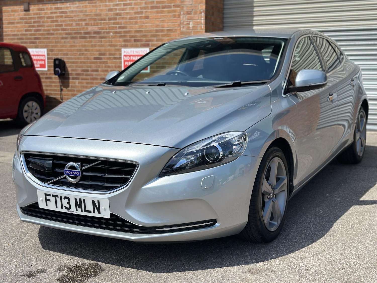 Used Volvo V40 2013 for sale - 75733142: Photo 5