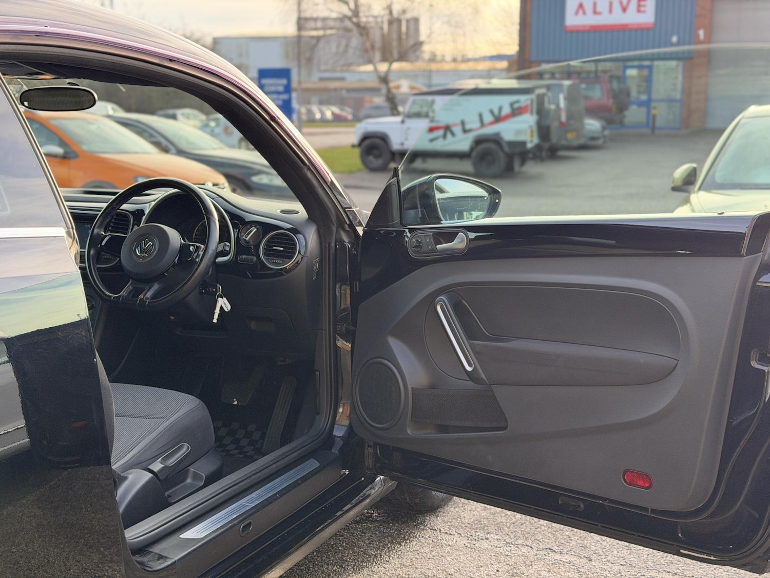 Used Volkswagen Beetle 2025 for sale - 77198460: Photo 15