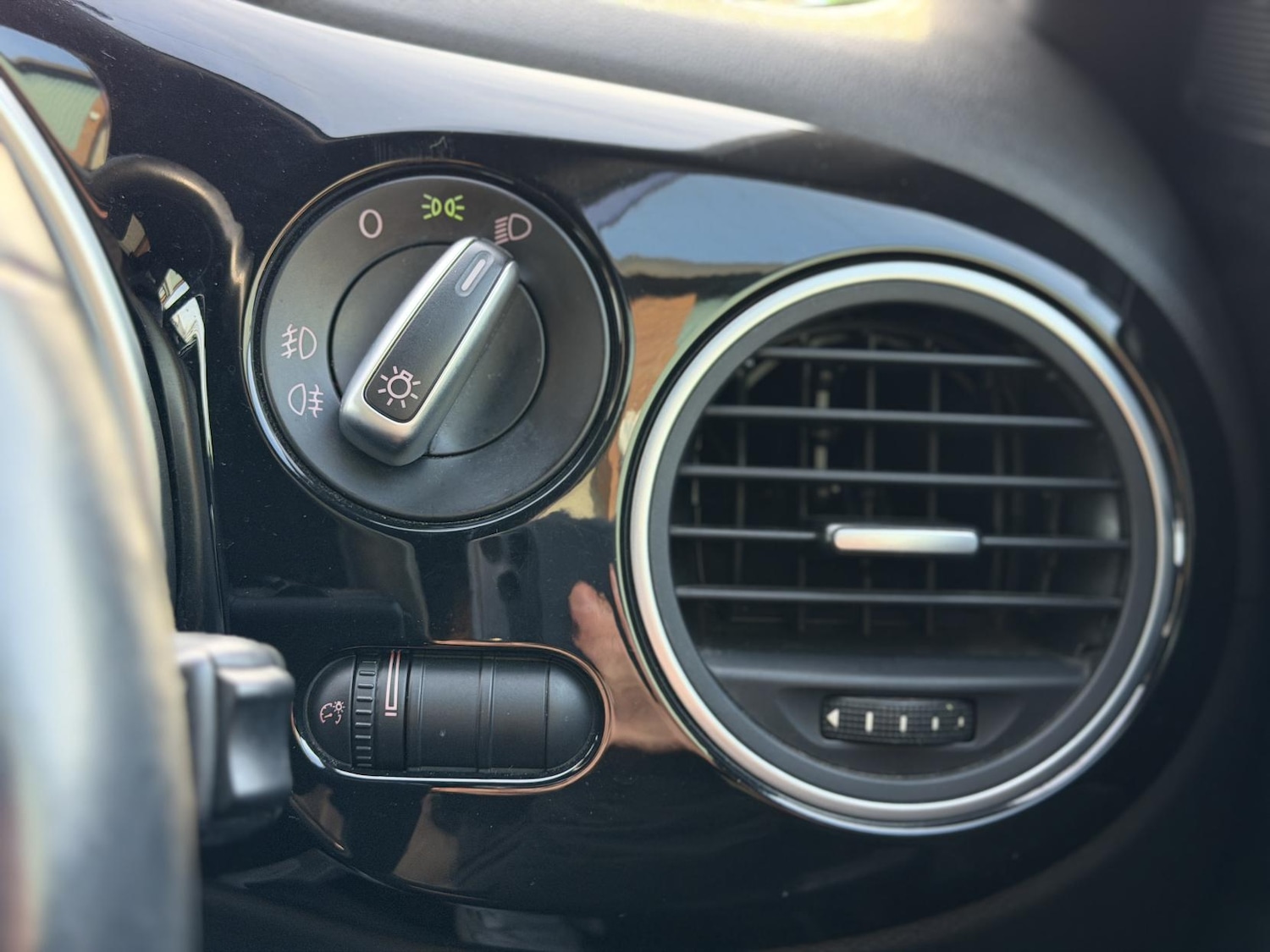 Used Volkswagen Beetle 2025 for sale - 77198460: Photo 23