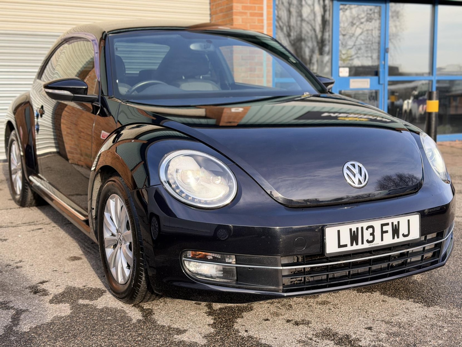 Used Volkswagen Beetle 2025 for sale - 77198460: Photo 4