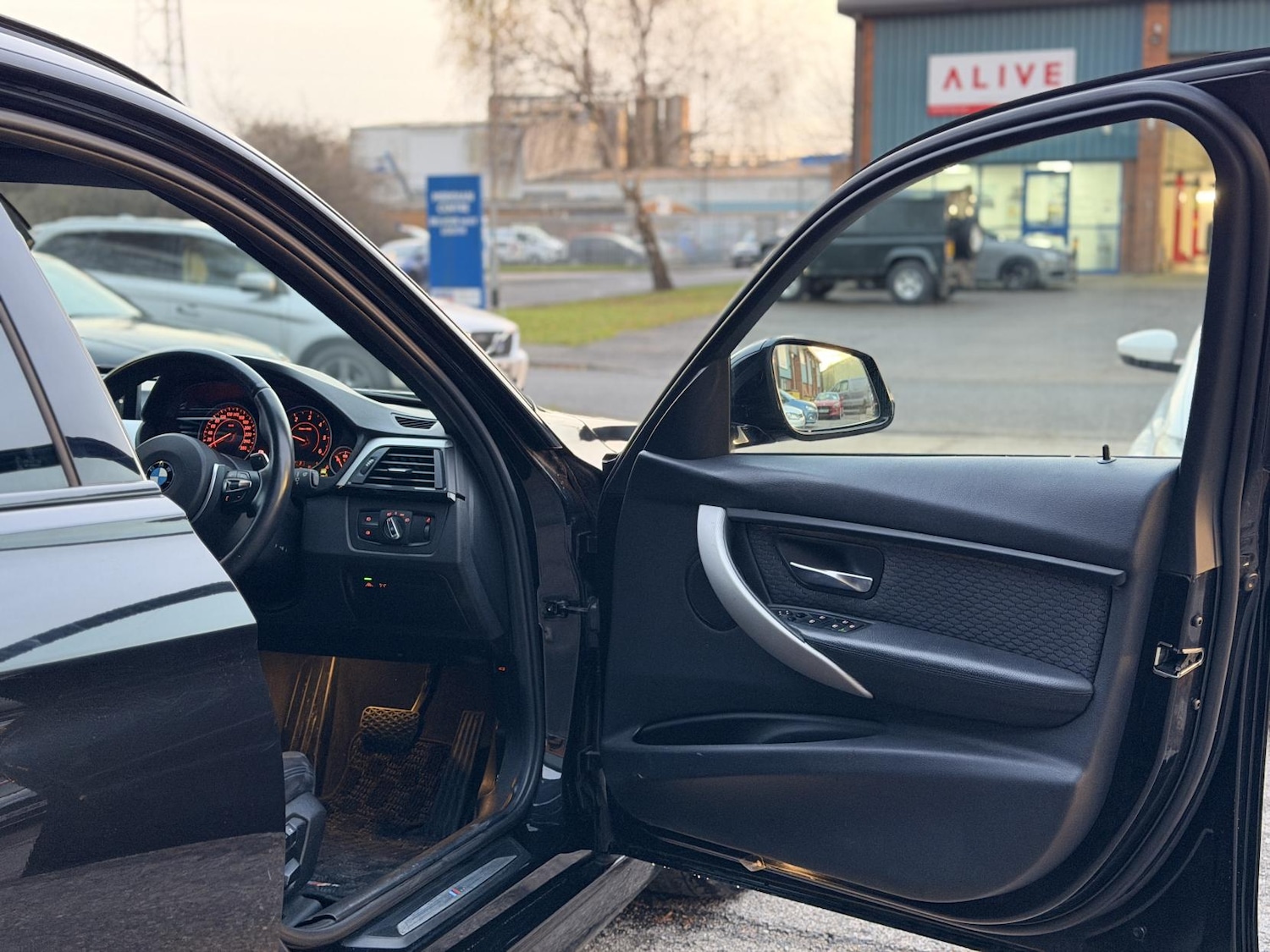 Used BMW 3 Series 2025 for sale - 77525281: Photo 15