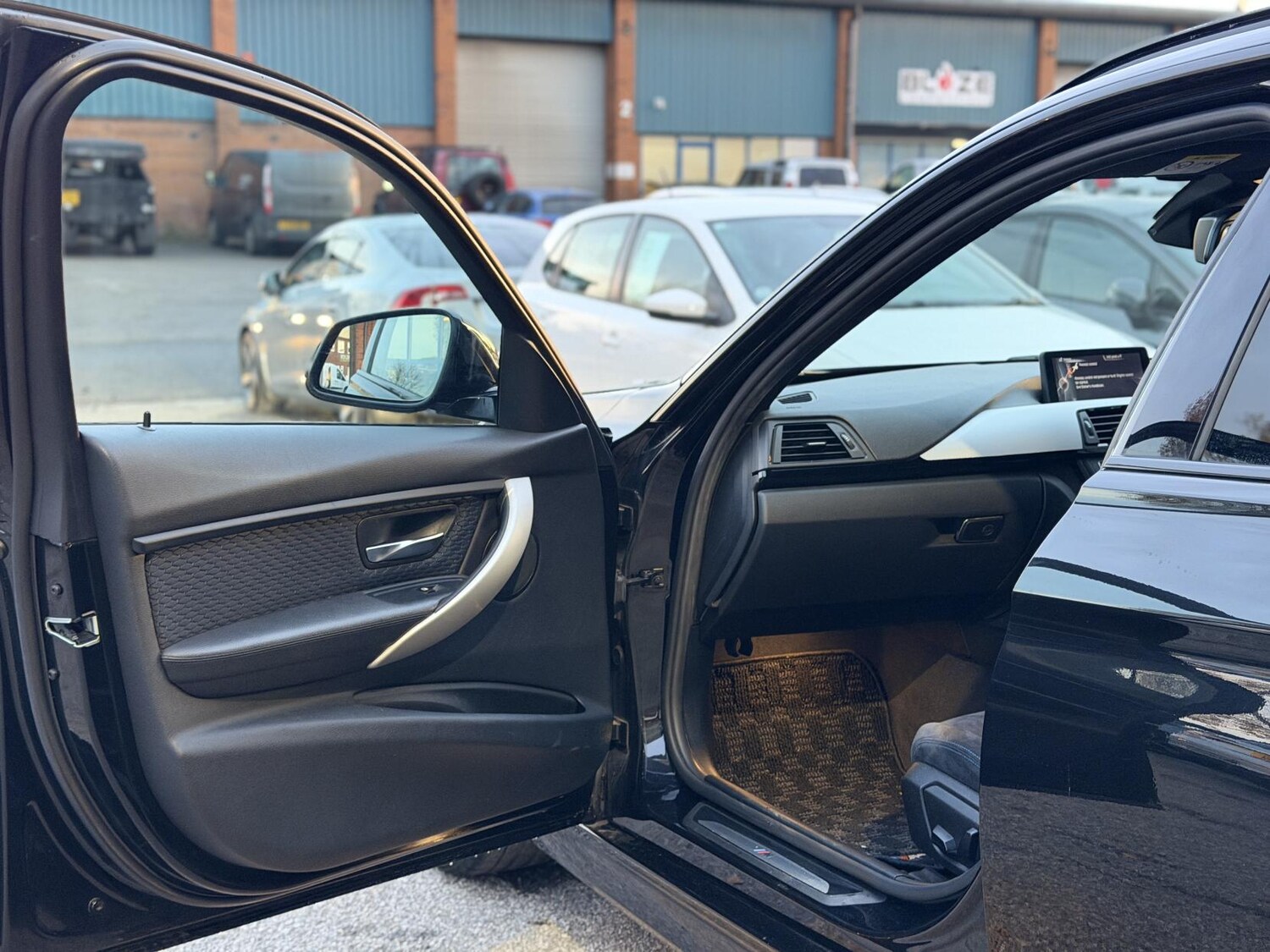 Used BMW 3 Series 2025 for sale - 77525281: Photo 29