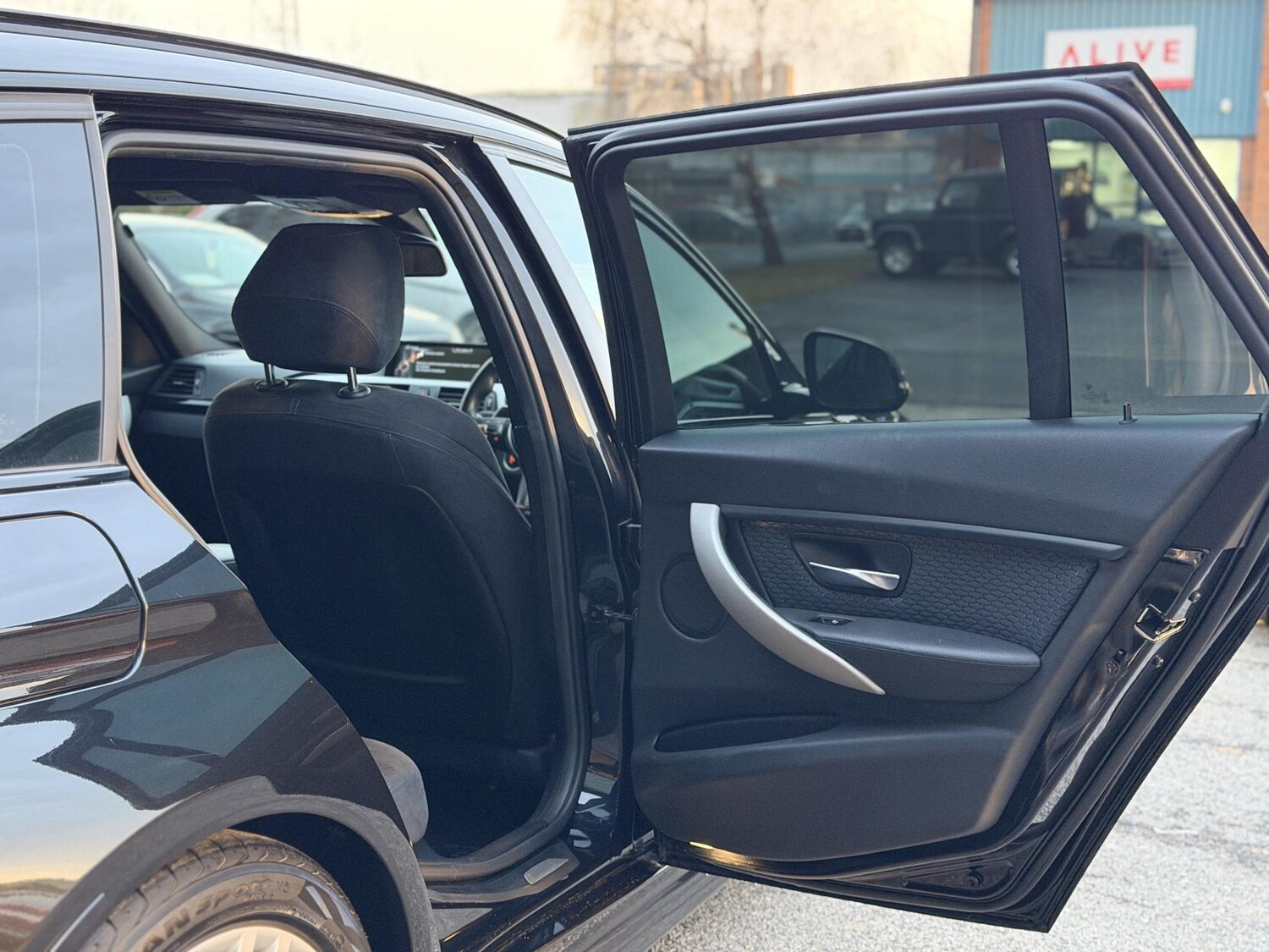 Used BMW 3 Series 2025 for sale - 77525281: Photo 34