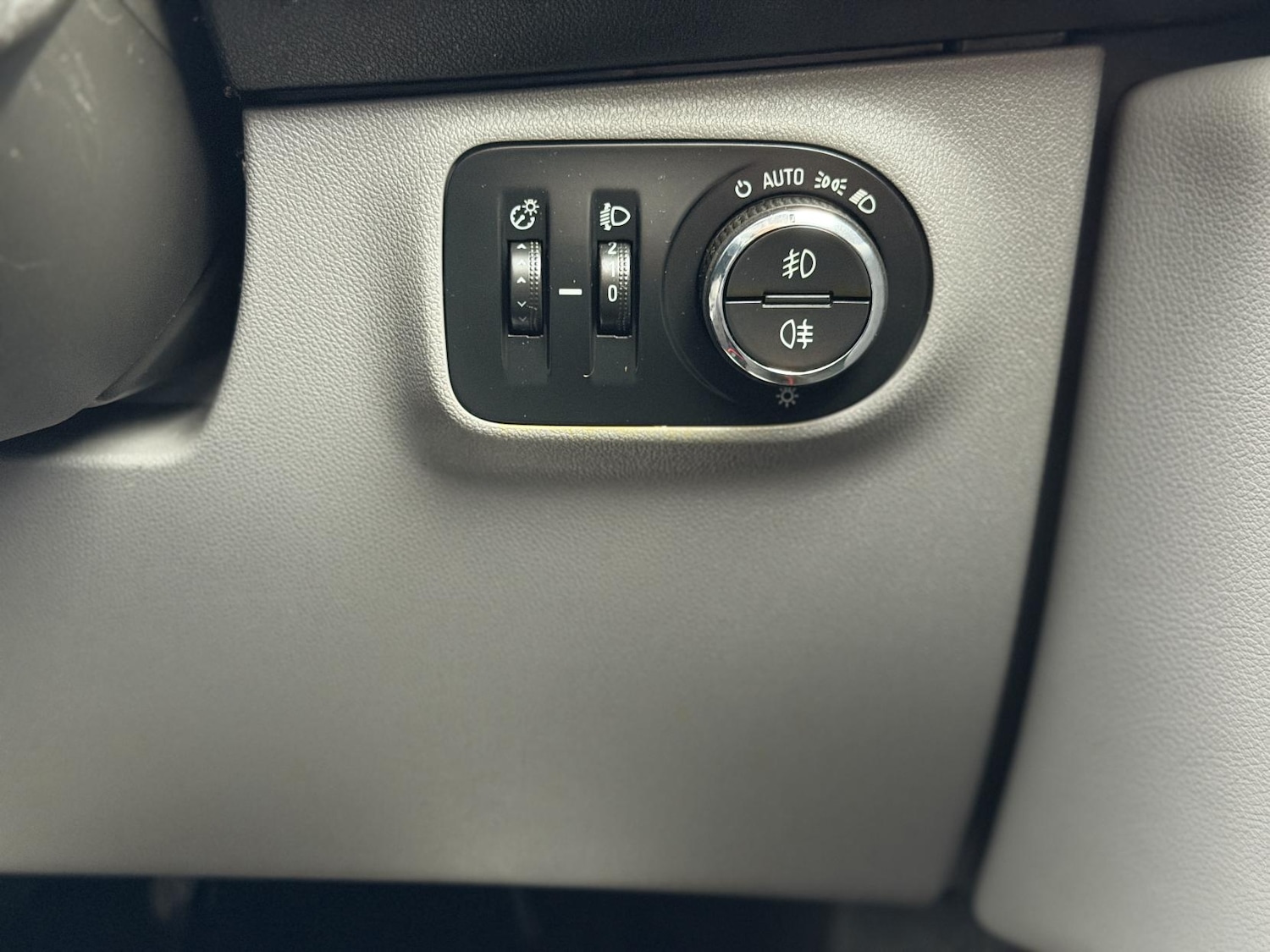 Used Vauxhall Corsa 2016 for sale - 77833742: Photo 23