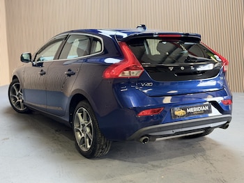 Used Volvo V40 2015 for sale - 78230056: Photo