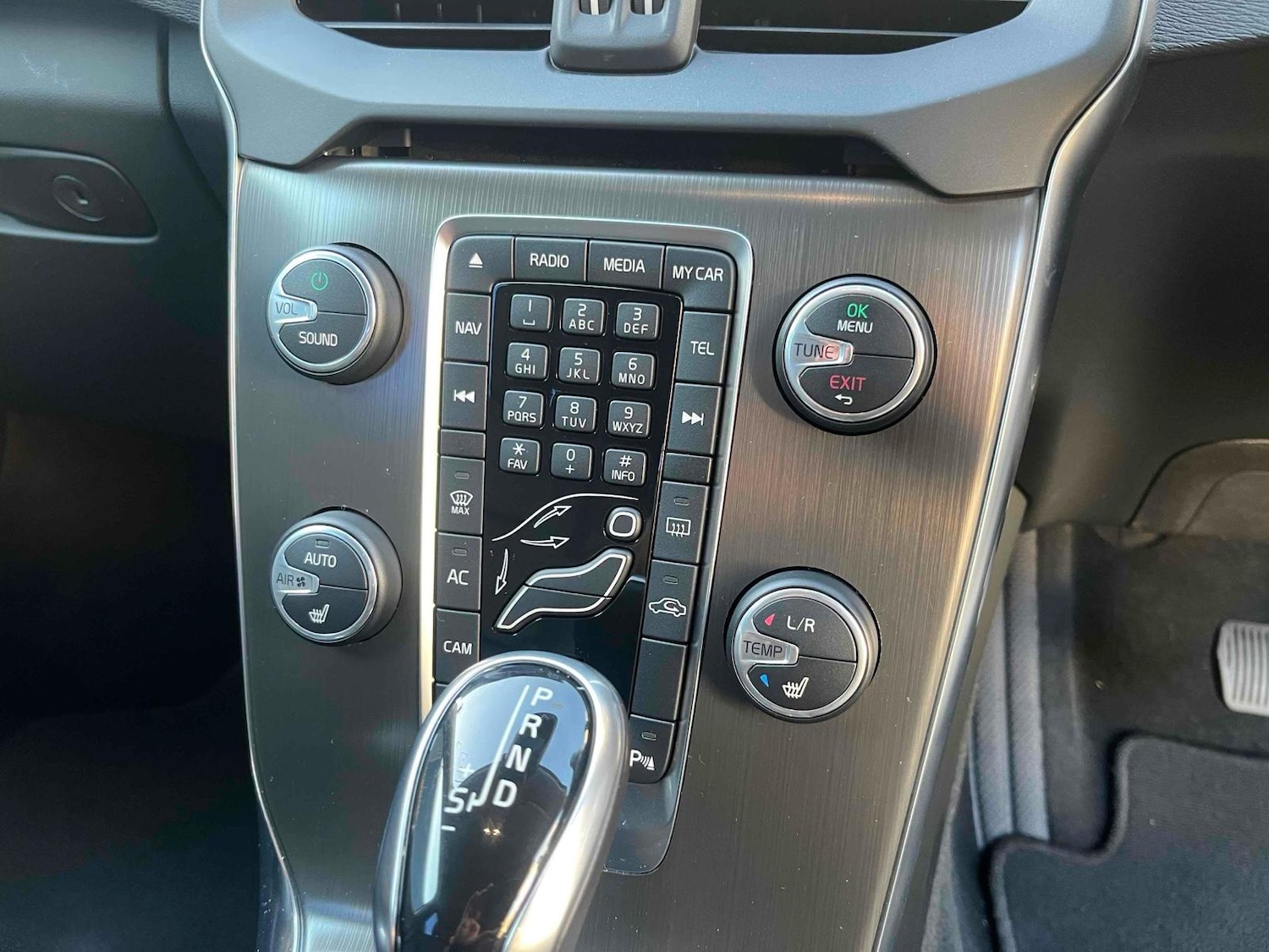 Used Volvo V40 2014 for sale - 77532303: Photo 11