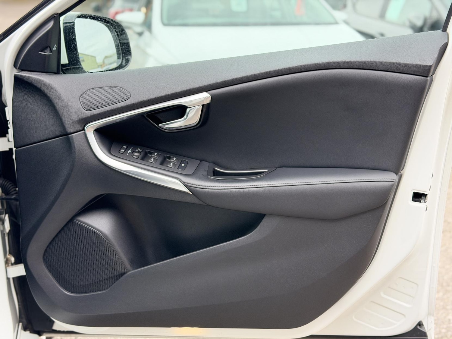 Used Volvo V40 2014 for sale - 77532303: Photo 16