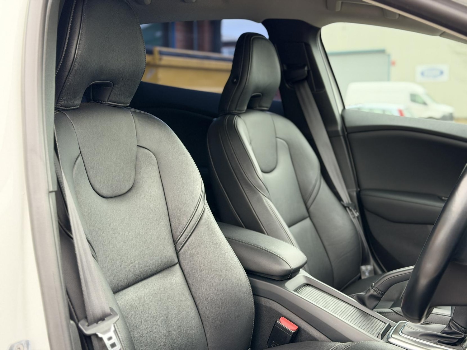 Used Volvo V40 2014 for sale - 77532303: Photo 17