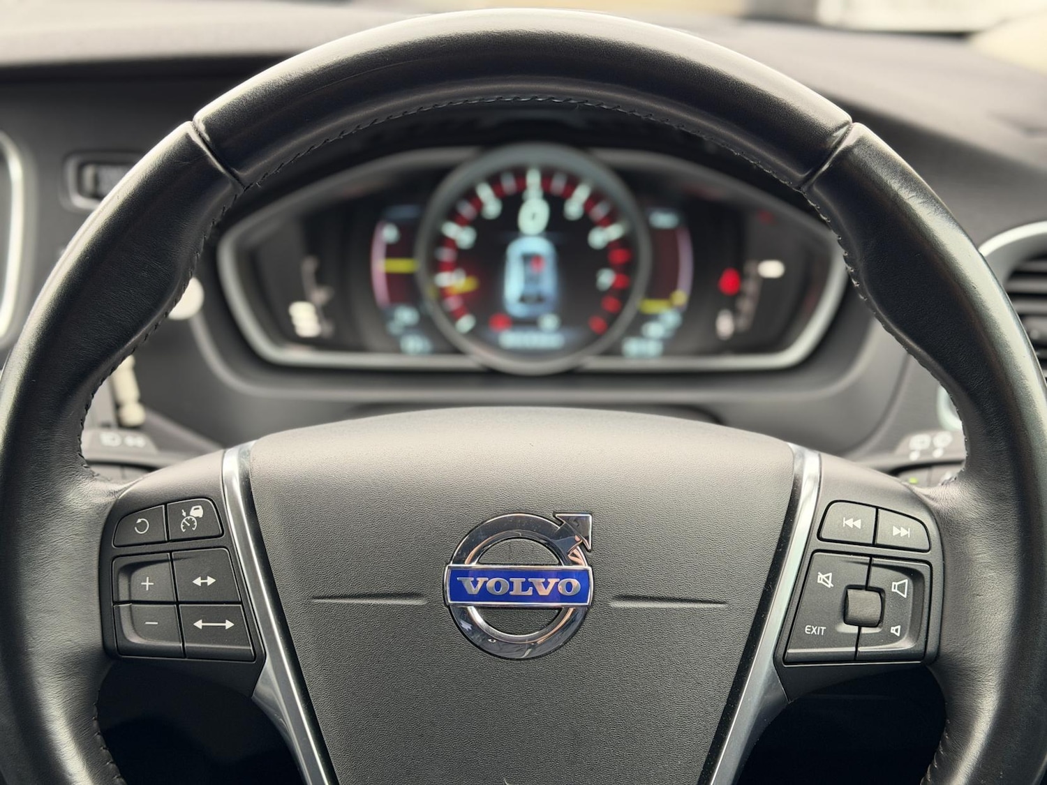 Used Volvo V40 2014 for sale - 77532303: Photo 20