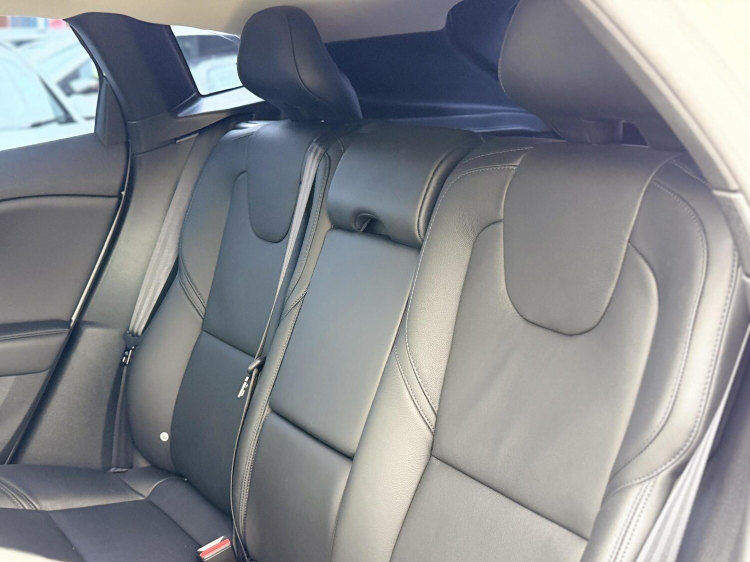 Used Volvo V40 2014 for sale - 77532303: Photo 40