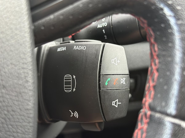 Used Renault Megane 2015 for sale - 75733123: Photo 23