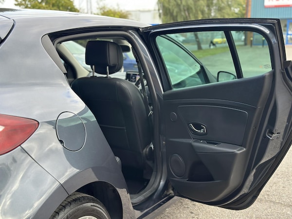 Used Renault Megane 2015 for sale - 75733123: Photo 36