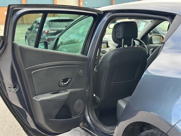 Used Renault Megane 2015 for sale - 75733123: Photo 40