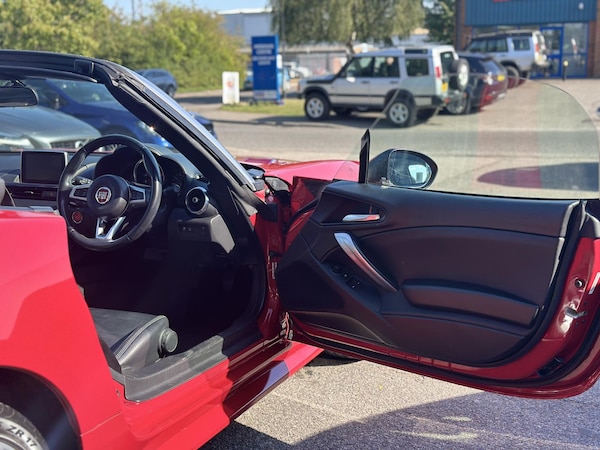Used Fiat 124 Spider 2016 for sale - 75733140: Photo 17