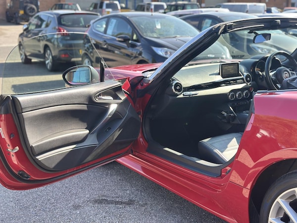 Used Fiat 124 Spider 2016 for sale - 75733140: Photo 32