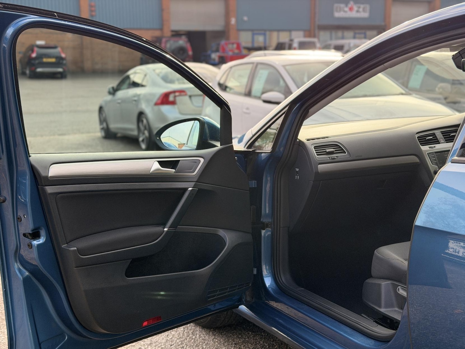 Used Volkswagen Golf 2016 for sale - 76722762: Photo 29