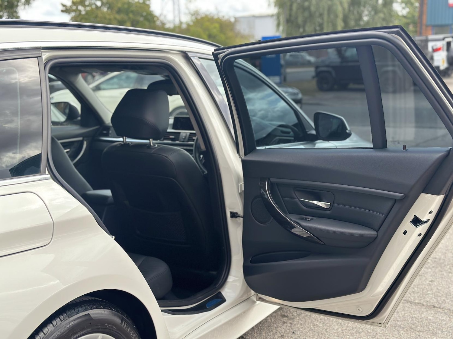 Used BMW 3 Series 2025 for sale - 75733121: Photo 35