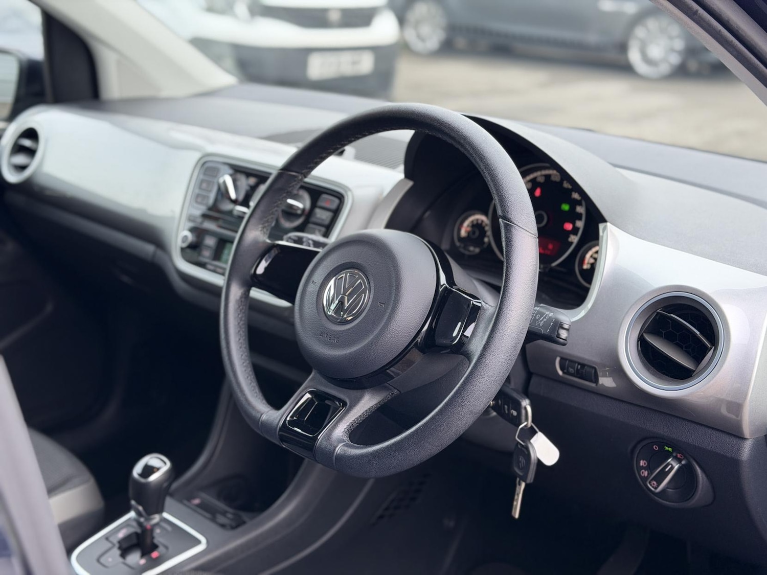 Used Volkswagen up! 2012 for sale - 76897353: Photo 19