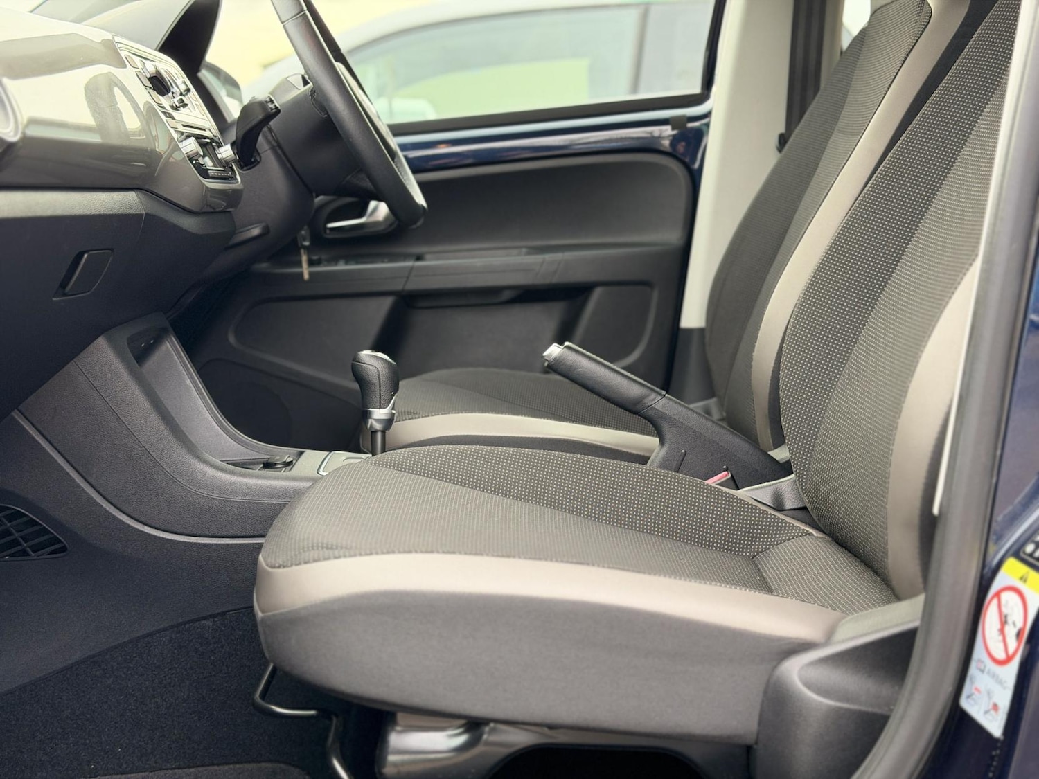 Used Volkswagen up! 2012 for sale - 76897353: Photo 30