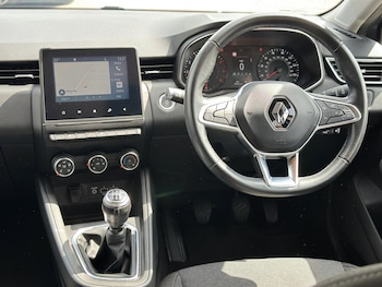 Used Renault Clio 2020 for sale - 75733113: Photo