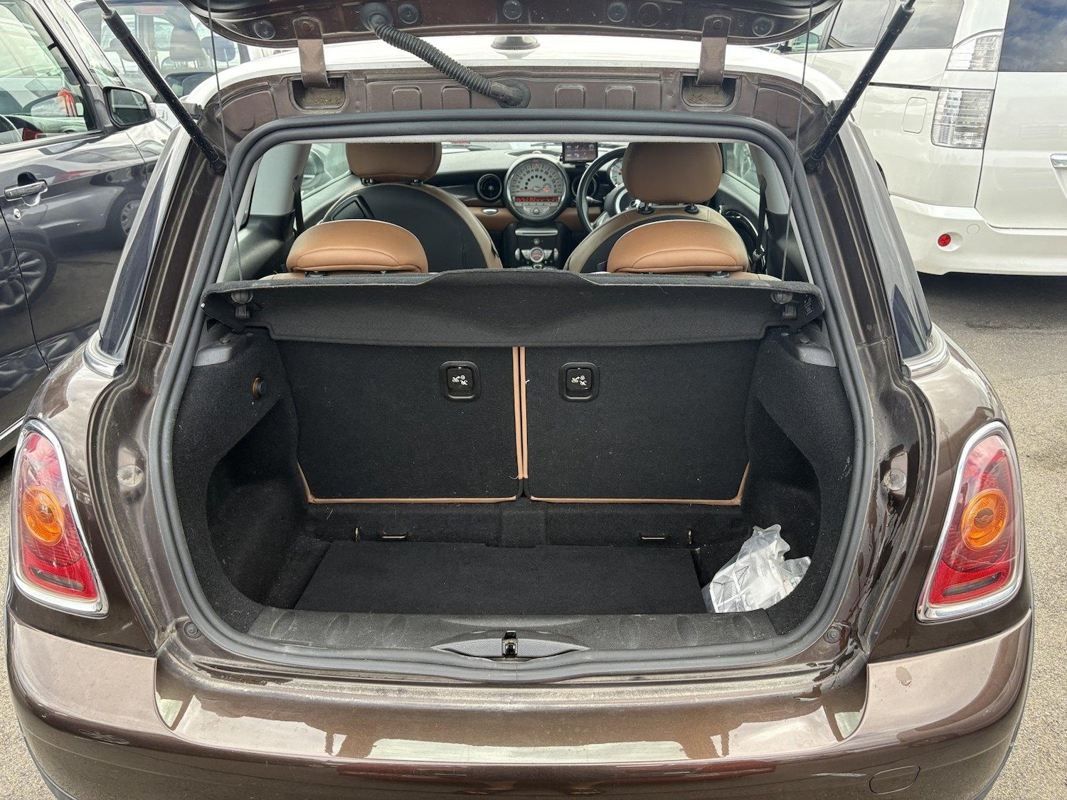 Used MINI Cooper 2010 for sale - 77570255: Photo 8