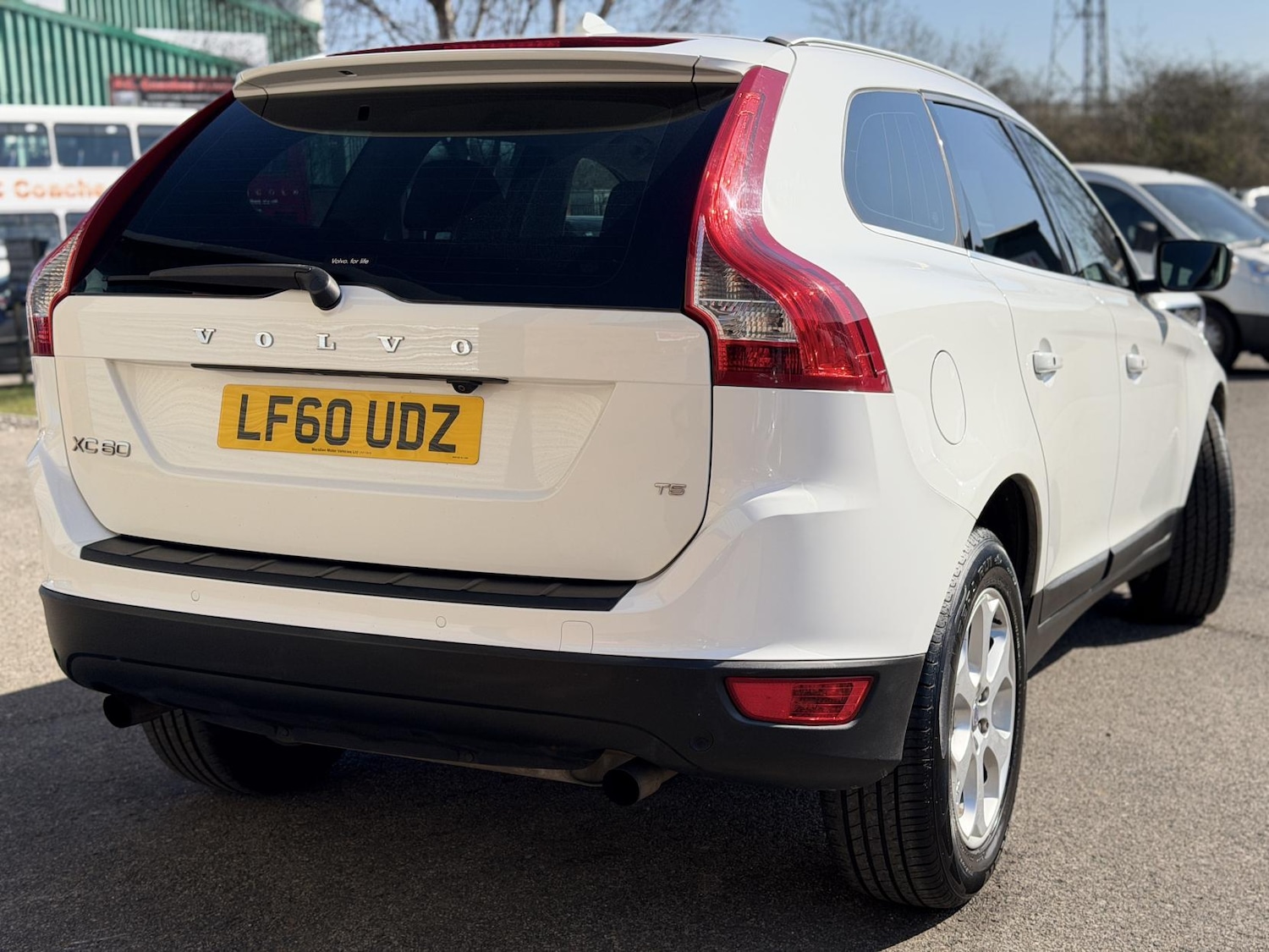 Used Volvo XC60 2022 for sale - 77969055: Photo 2