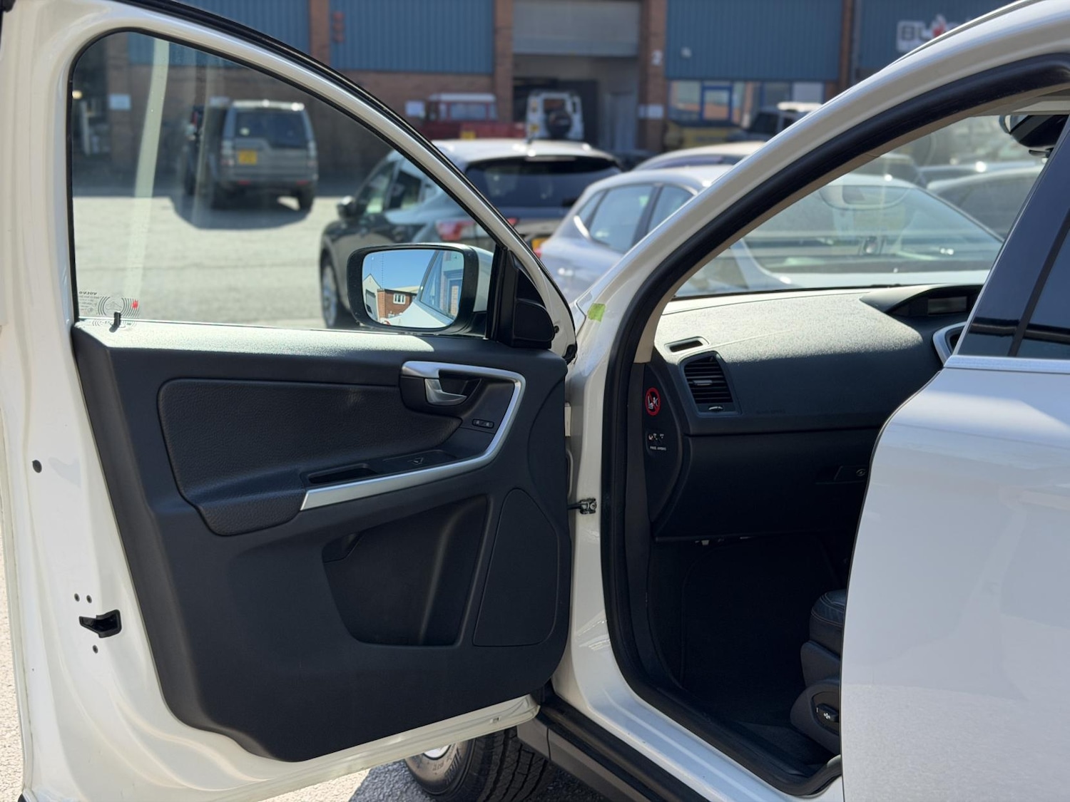 Used Volvo XC60 2022 for sale - 77969055: Photo 29