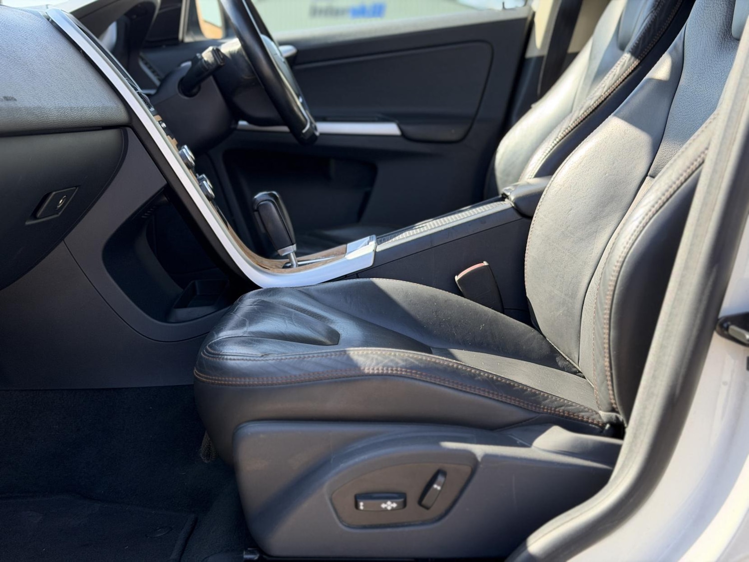 Used Volvo XC60 2022 for sale - 77969055: Photo 31